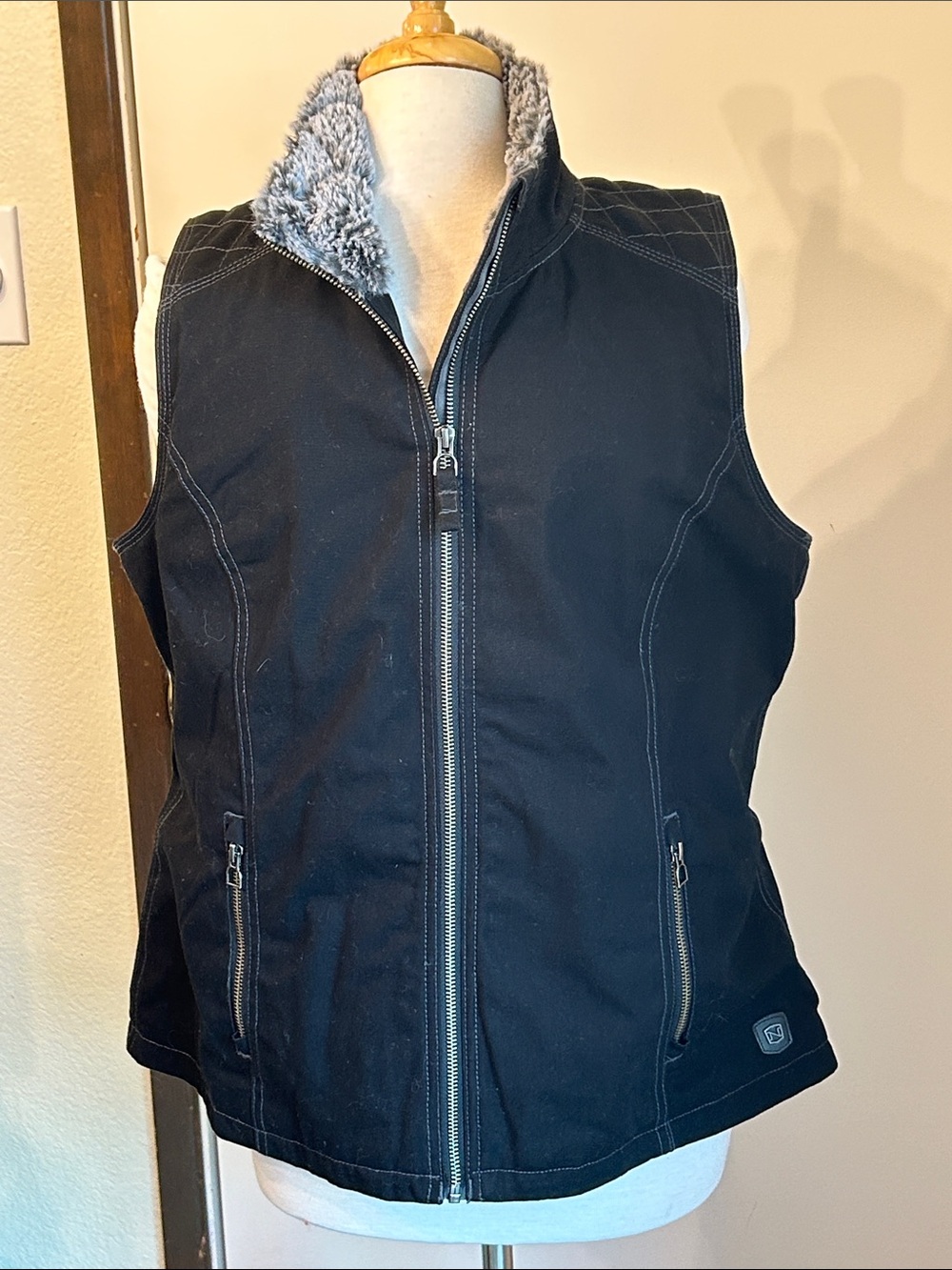 NOBLE OUTFITTERS ZIP UP FAUX-FUR COLLAR COTTON, LINED, CANVAS VEST SZ L